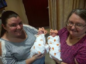 Mom and Jenny with Emi and Eli